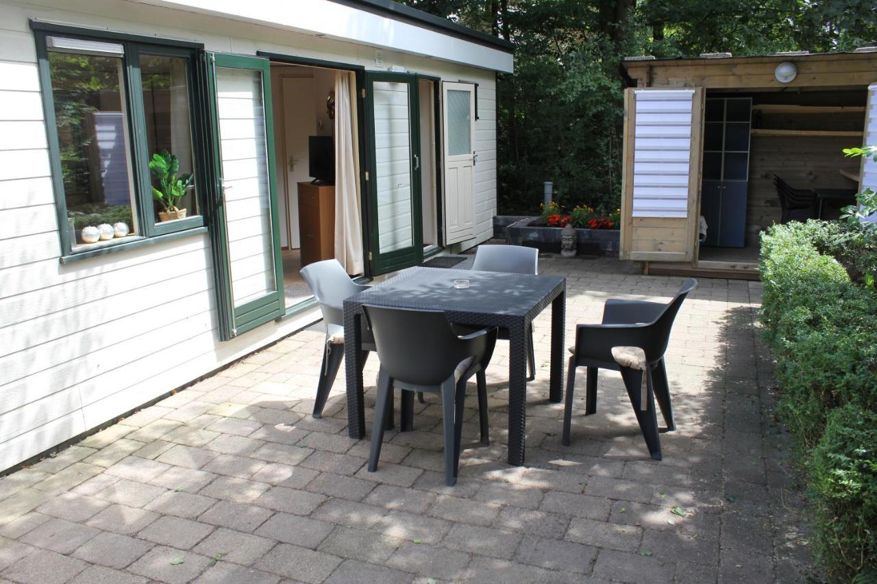 Sfeervolle Chalet Met Terras, H14 De Veldkamp, Epe, Voor 4 Personen Vila Exterior foto