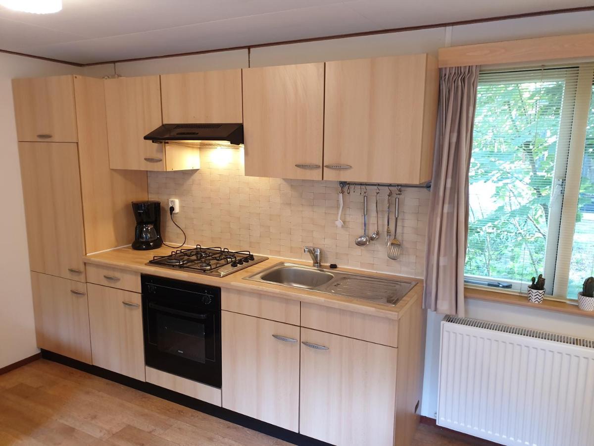 Sfeervolle Chalet Met Terras, H14 De Veldkamp, Epe, Voor 4 Personen Vila Exterior foto